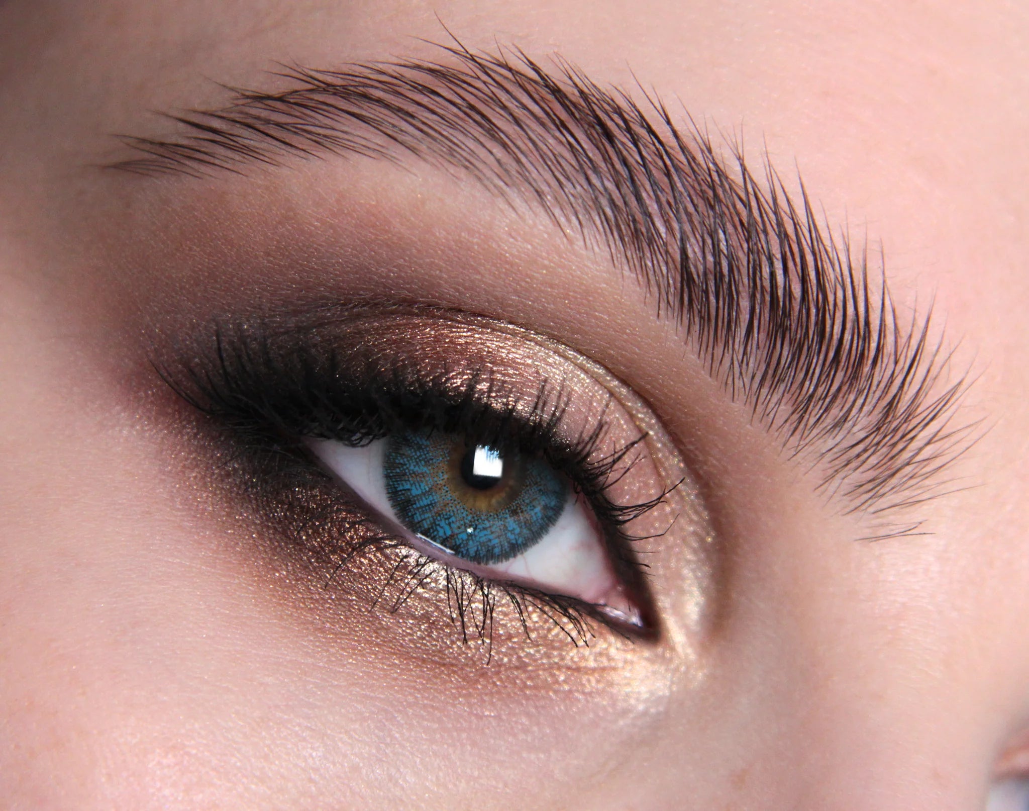 Berkshire Blue Coloured Contact Lenses - Serene Elegance, UK-Made, EU Certified, Comfortable 8-Hour Wear, 45% Water Content (Pair).