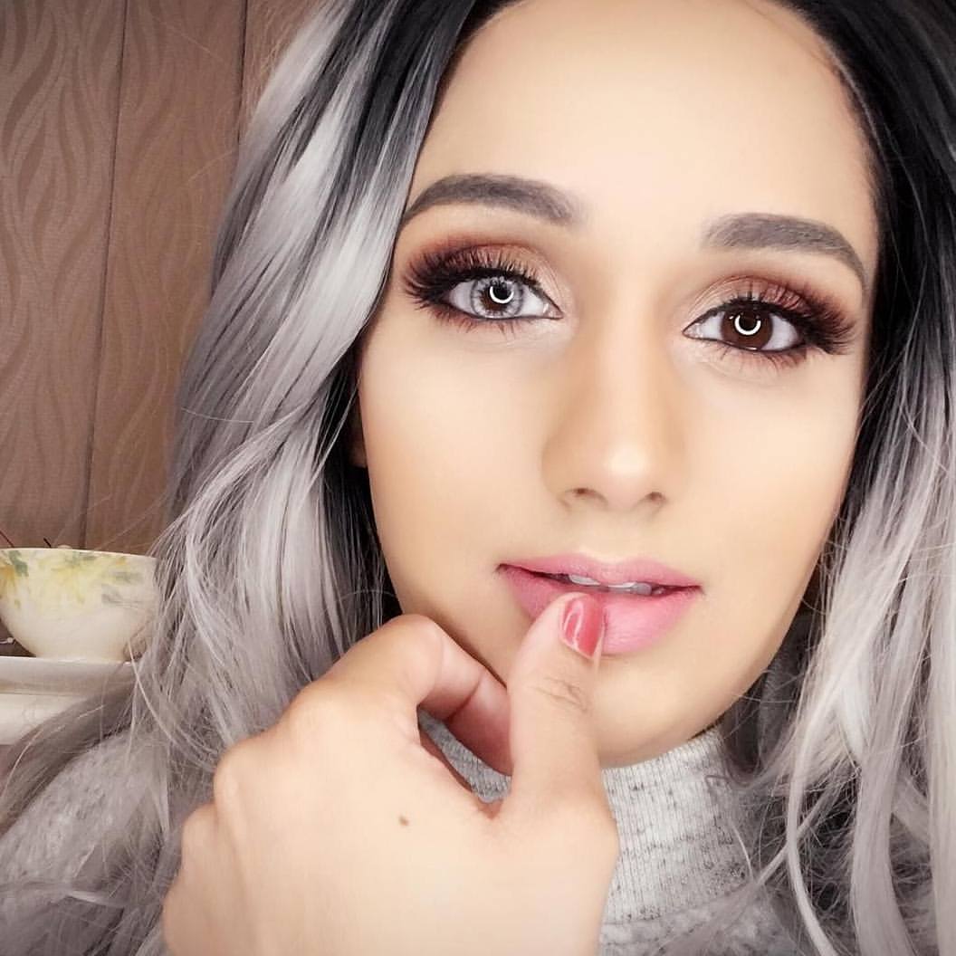 عدسات لاصقة ملونة من مجموعة Fifty Shades - صناعة بريطانية جذابة، جودة ممتازة، آمنة للارتداء لمدة 8 ساعات، تحتوي على 45% من الماء (زوج)